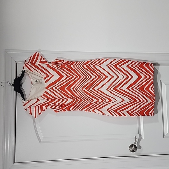 Dress - Picture 1 of 2